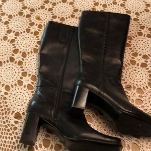 Tall boots w square heel